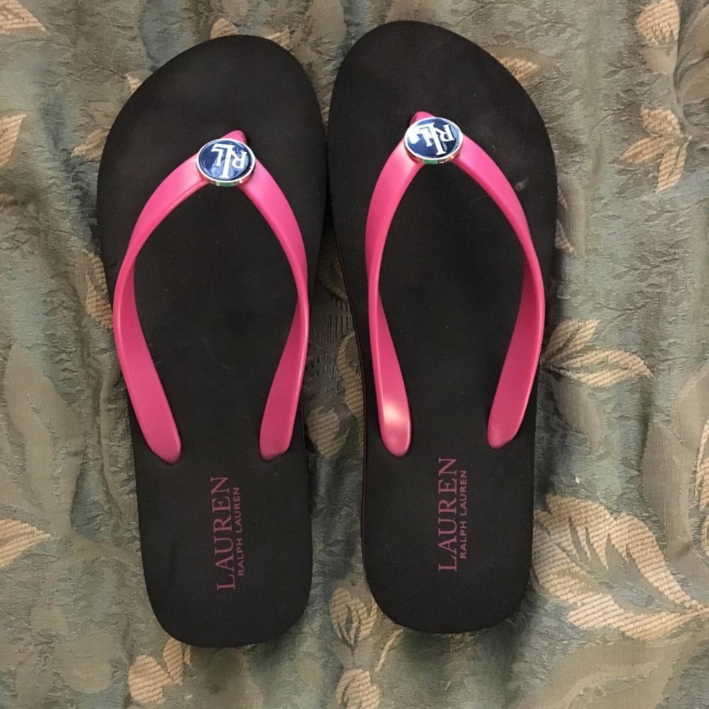 RALPH LAUREN BLACK AND PINK FLIP FLOPS
